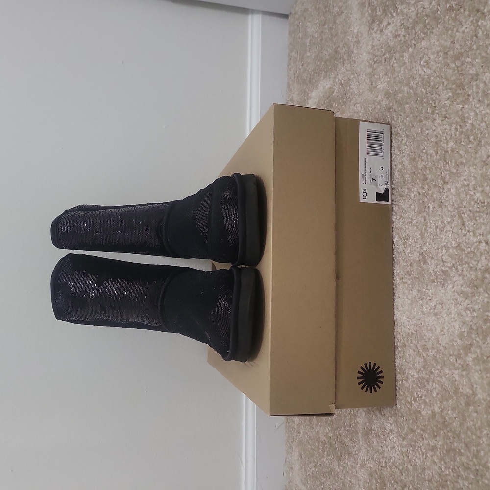 UGG Classic Short Cosmos Boots